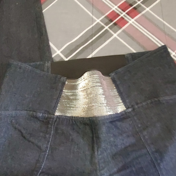 Jean's - Picture 3 of 3